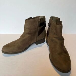 Joe Boxer Women's Heeled Ankle Boots Tan/Brown trim  Size 10M